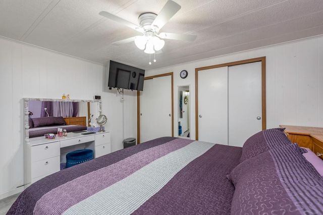 671 Oldsmar Lane, Park City, IL 60085