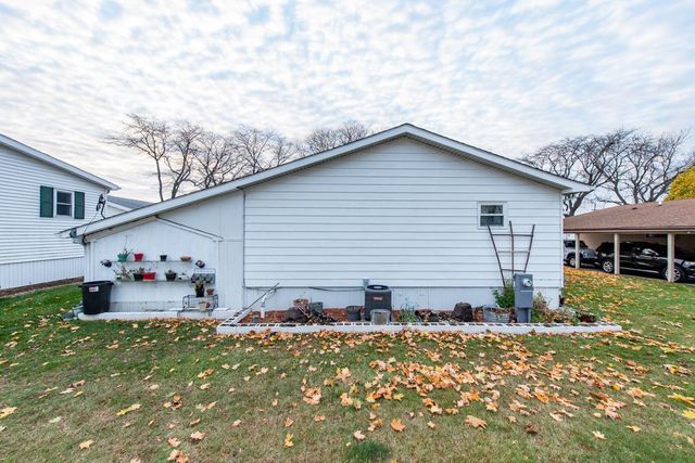 671 Oldsmar Lane, Park City, IL 60085