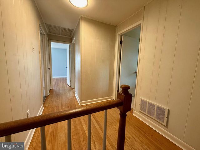 380 ERIE AVE, Carneys Point, NJ 08069