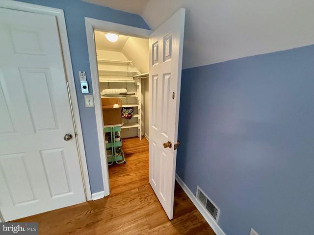 380 ERIE AVE, Carneys Point, NJ 08069