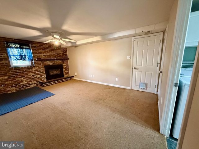 380 ERIE AVE, Carneys Point, NJ 08069