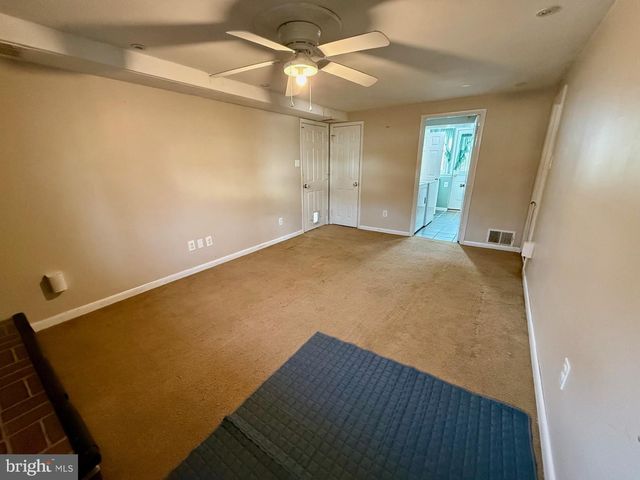 380 ERIE AVE, Carneys Point, NJ 08069