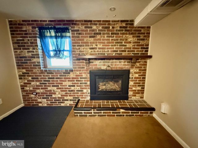 380 ERIE AVE, Carneys Point, NJ 08069