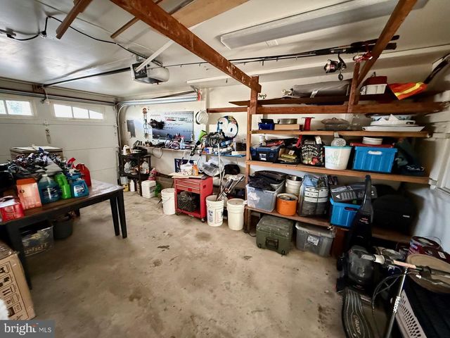 380 ERIE AVE, Carneys Point, NJ 08069