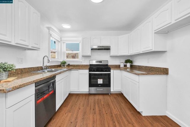 425 W 8Th St, Pittsburg, CA 94565