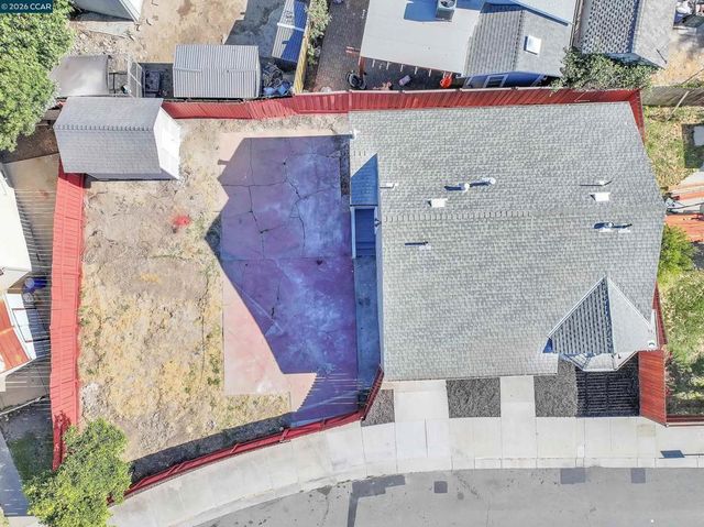 425 W 8Th St, Pittsburg, CA 94565