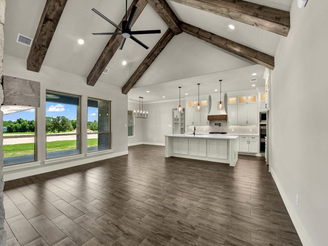 124 Desperado Way, Weatherford, TX 76088