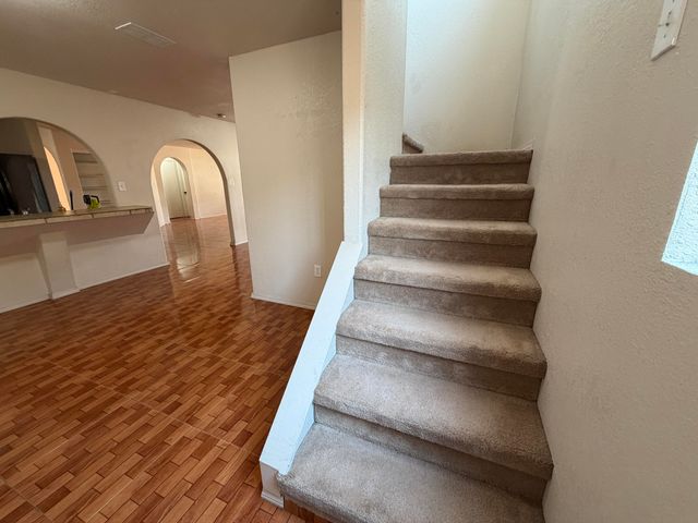 1320 Amole Drive SW, Albuquerque, NM 87121