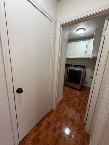 1320 Amole Drive SW, Albuquerque, NM 87121