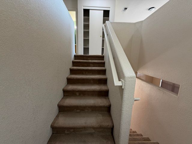 1320 Amole Drive SW, Albuquerque, NM 87121