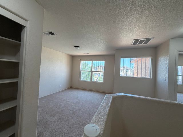 1320 Amole Drive SW, Albuquerque, NM 87121