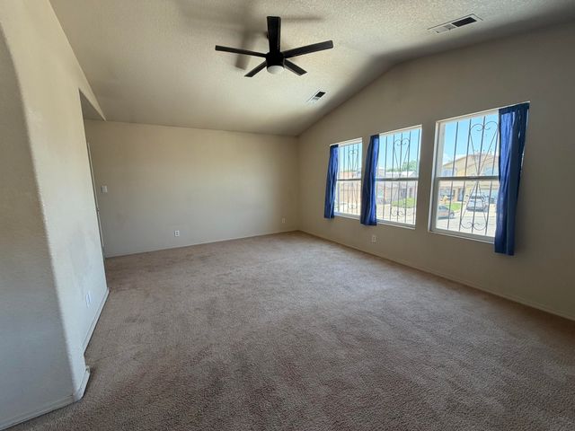 1320 Amole Drive SW, Albuquerque, NM 87121