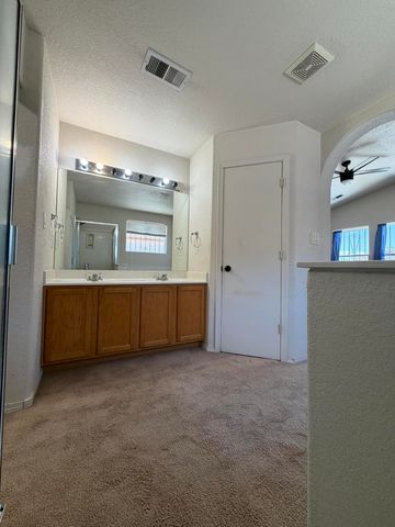 1320 Amole Drive SW, Albuquerque, NM 87121