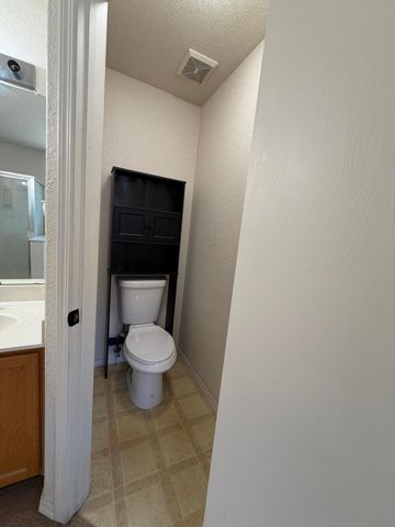 1320 Amole Drive SW, Albuquerque, NM 87121