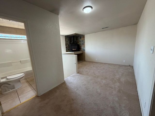 1320 Amole Drive SW, Albuquerque, NM 87121