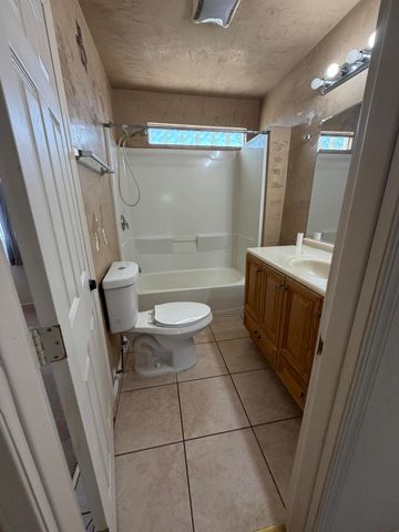 1320 Amole Drive SW, Albuquerque, NM 87121