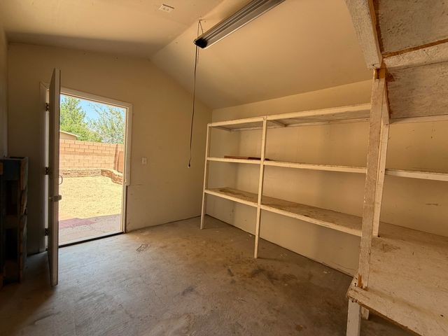 1320 Amole Drive SW, Albuquerque, NM 87121