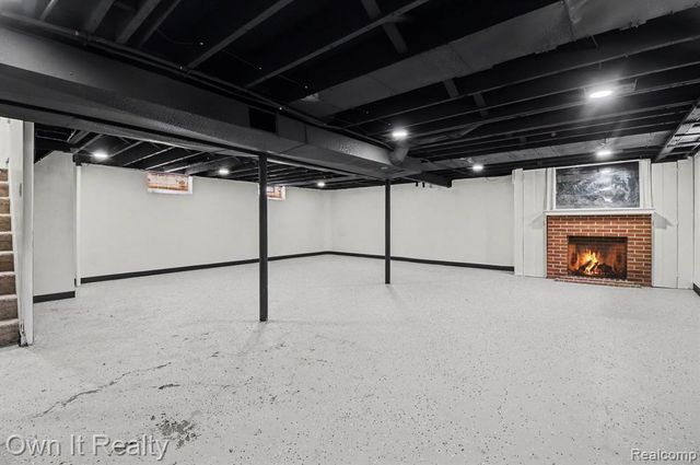 19909 Murray Hill Street, Detroit, MI 48235