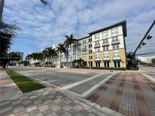 533 NE 3rd Ave 316, Fort Lauderdale, FL 33301