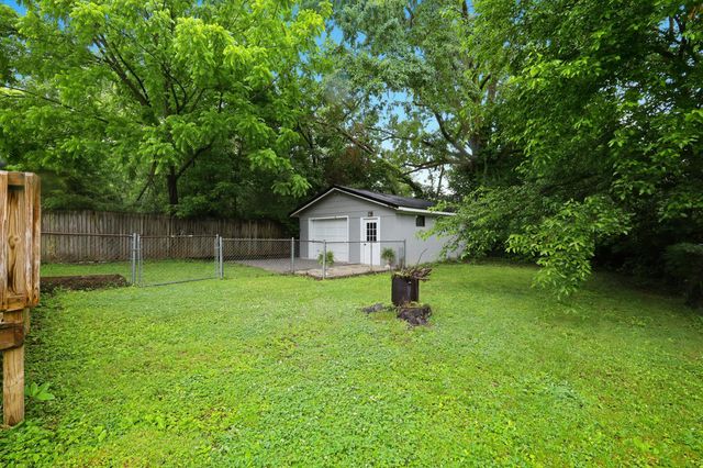 79 Central Avenue, Berea, KY 40403