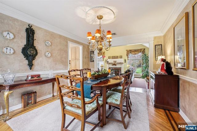 2 Crocker Mansion Drive, Mahwah, NJ 07430