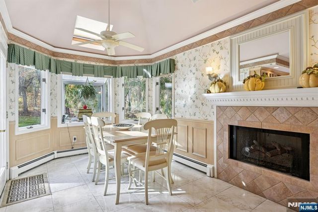 2 Crocker Mansion Drive, Mahwah, NJ 07430