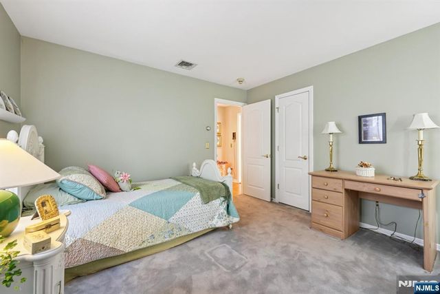 2 Crocker Mansion Drive, Mahwah, NJ 07430