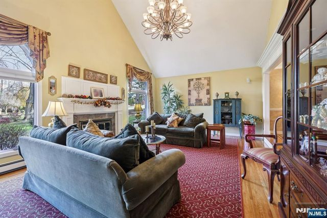 2 Crocker Mansion Drive, Mahwah, NJ 07430