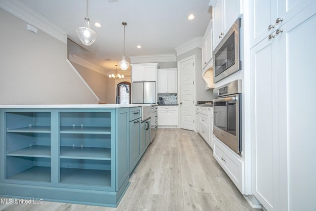 104 Westwind Court, Ocean Springs, MS 39564