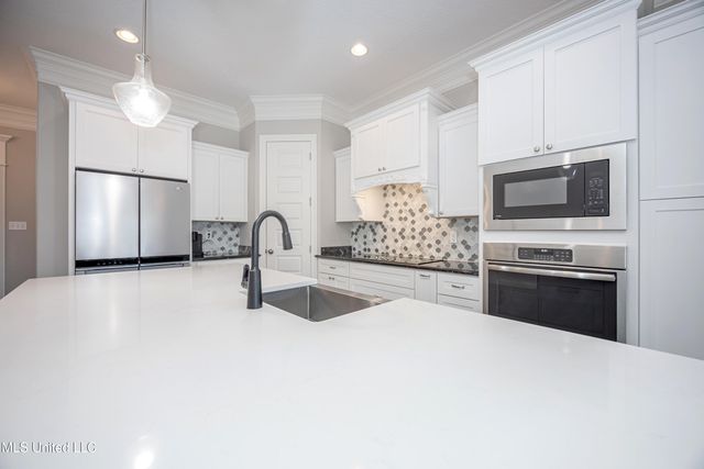 104 Westwind Court, Ocean Springs, MS 39564