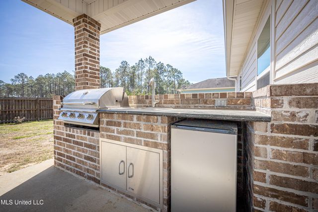 104 Westwind Court, Ocean Springs, MS 39564