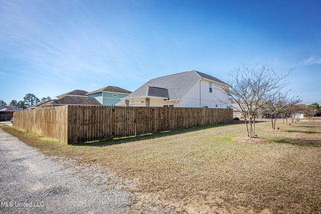 104 Westwind Court, Ocean Springs, MS 39564