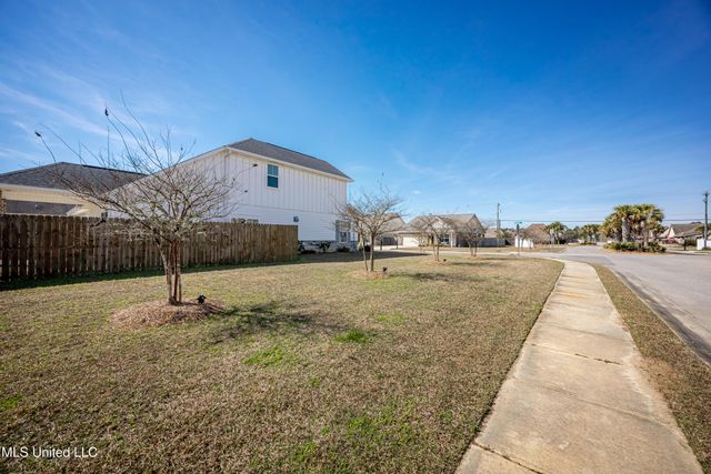 104 Westwind Court, Ocean Springs, MS 39564