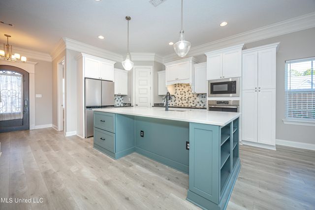 104 Westwind Court, Ocean Springs, MS 39564