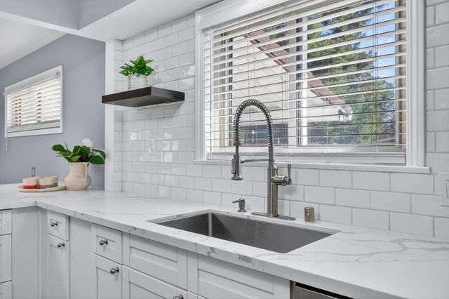 7171 Westmoreland Way, Sacramento, CA 95831