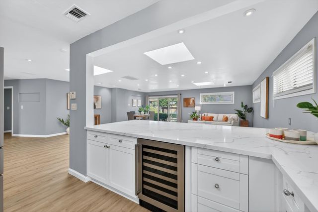 7171 Westmoreland Way, Sacramento, CA 95831