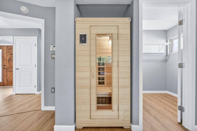 7171 Westmoreland Way, Sacramento, CA 95831