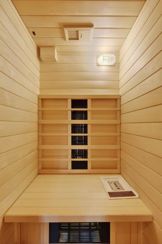 7171 Westmoreland Way, Sacramento, CA 95831