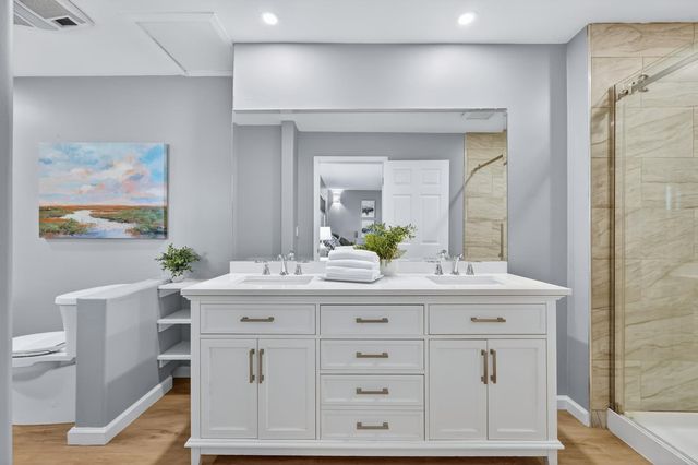 7171 Westmoreland Way, Sacramento, CA 95831