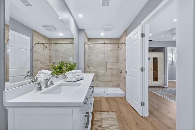 7171 Westmoreland Way, Sacramento, CA 95831