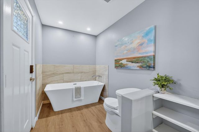 7171 Westmoreland Way, Sacramento, CA 95831