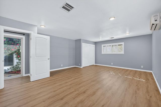 7171 Westmoreland Way, Sacramento, CA 95831