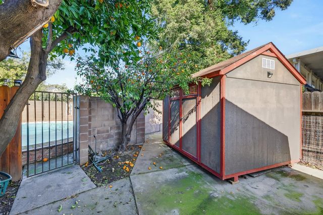 7171 Westmoreland Way, Sacramento, CA 95831