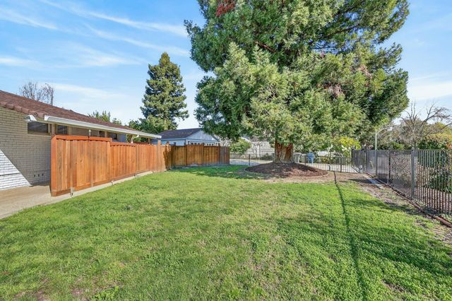 7171 Westmoreland Way, Sacramento, CA 95831
