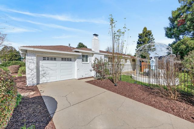 7171 Westmoreland Way, Sacramento, CA 95831