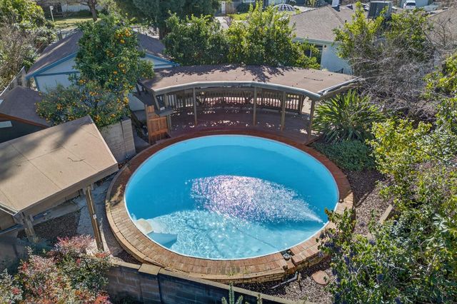 7171 Westmoreland Way, Sacramento, CA 95831