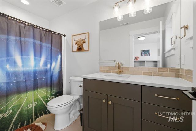 1711 E Spire St, Meridian, ID 83642