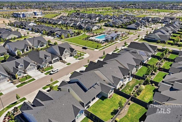 1711 E Spire St, Meridian, ID 83642