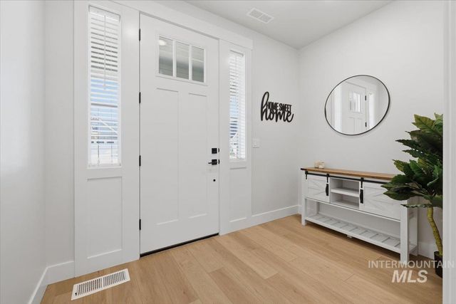 1711 E Spire St, Meridian, ID 83642