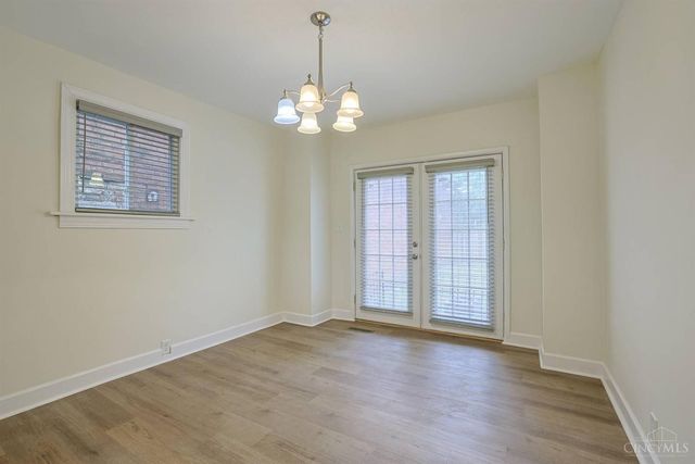 2956 Henshaw Avenue, Cincinnati, OH 45225